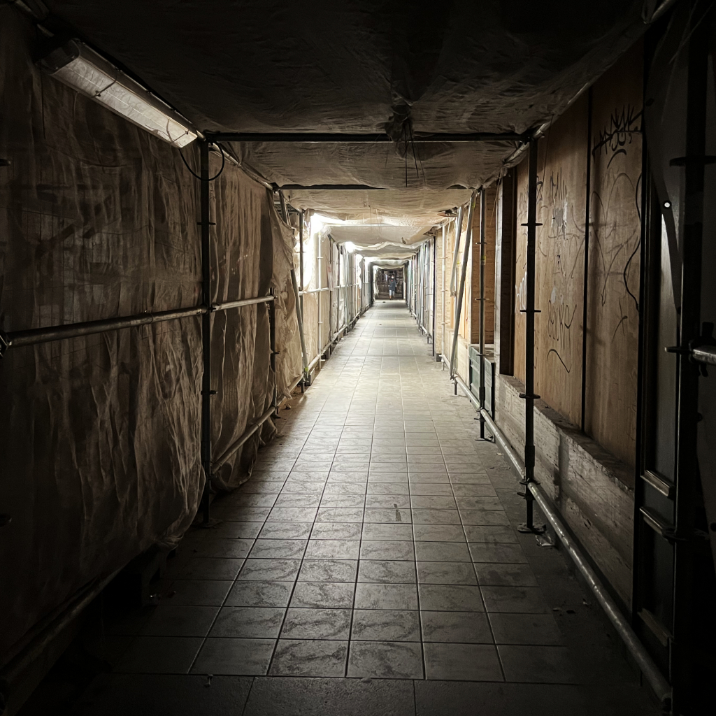 Le passage de la gare encore plus effrayant pour Halloween